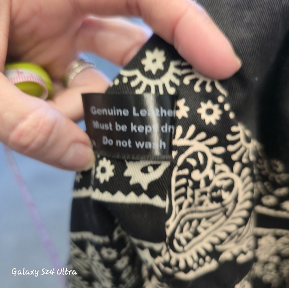 We The Free Hawkins Black Tote Excellent Condition - Picture 8 of 16